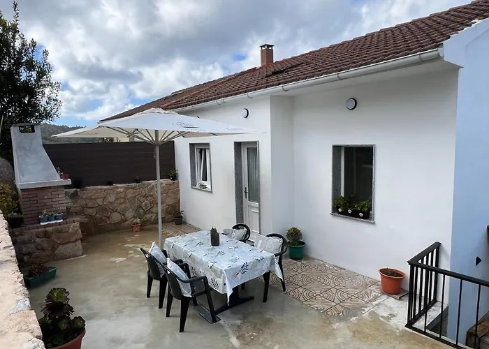 O Cobijo De Elva